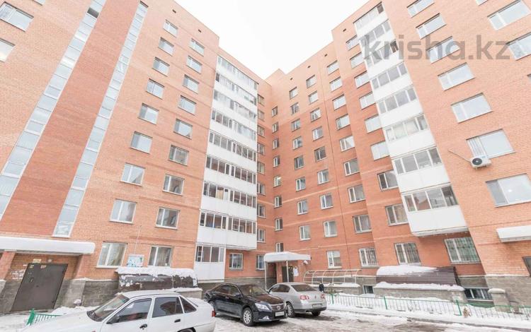 3-комнатная квартира, 76 м², 8/9 этаж, Кенен Азербаева 8