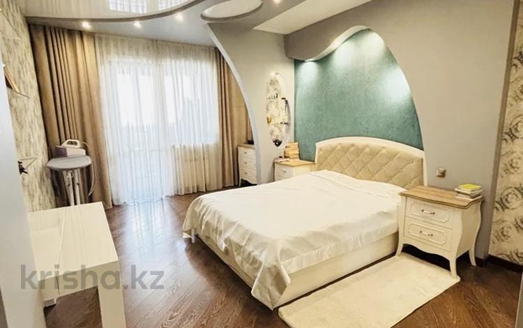 4-комнатная квартира · 120 м² · 8/22 этаж, Иманова 17 за 65 млн ₸ в Астане, р-н Байконур — фото 2