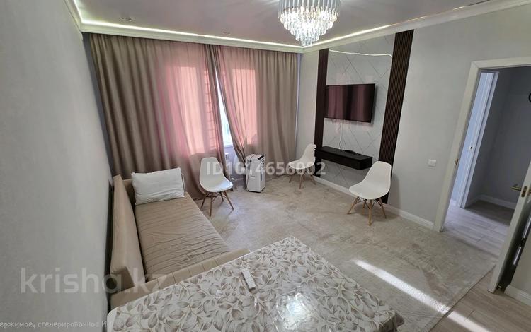 2-комнатная квартира · 40 м² · 11/12 этаж, Нажмиденова 15 за 200 000 ₸ в Астане, Сарайшык р-н — фото 2