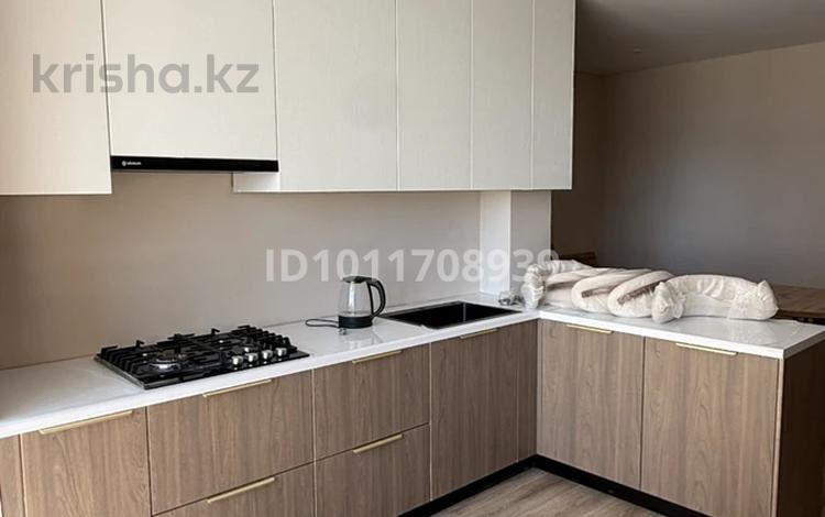 3-комнатная квартира · 108.4 м² · 5/10 этаж, Самал 88 за 47 млн ₸ в Уральске — фото 2
