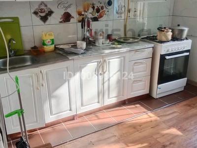 2-комнатная квартира · 56 м² · 5/5 этаж, 3-й микрорайон, 3-й микрорайон — Находится напротив РОВД Туран за 21 млн 〒 в Шымкенте, Туран р-н