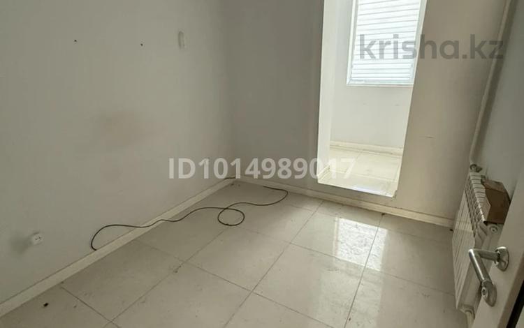 3-комнатная квартира · 70.7 м² · 1/5 этаж, 12-й мкр 70 за 20.5 млн ₸ в Актау — фото 2