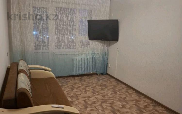 2-бөлмелі пәтер · 60 м² · 2/9 қабат, Қонаев ш/а. 4, бағасы: 140 000 ₸ в Уральске, мкр Кунаева — фото 2