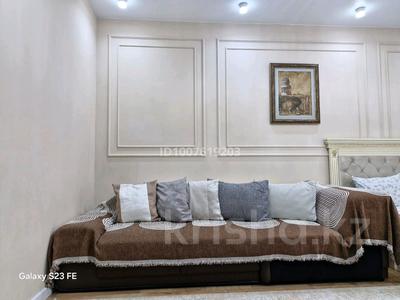 2-бөлмелі пәтер · 70 м² · 1/12 қабат, Торекулова 91 — Сейфулина, бағасы: 25 000 〒 в Алматы, Алмалинский р-н