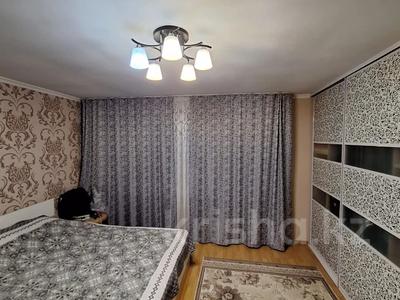 3-комнатная квартира · 85 м² · 3/5 этаж, Кизатова за 35.6 млн 〒 в Петропавловске