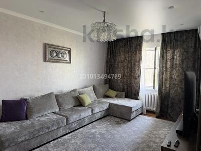 4-комнатная квартира · 100 м² · 8/9 этаж, мкр Аксай-1 12 за 65 млн ₸ в Алматы, Ауэзовский р-н