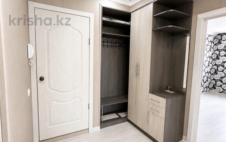 3-комнатная квартира · 61 м² · 1/5 этаж, кв-л Пришахтинск 12 за 16 млн ₸ в Караганде — фото 8