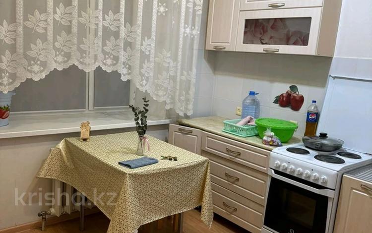 1-бөлмелі пәтер, 45 м², 3/9 қабат ай сайын, Е251 4, бағасы: 150 000 〒 в Астане — фото 2