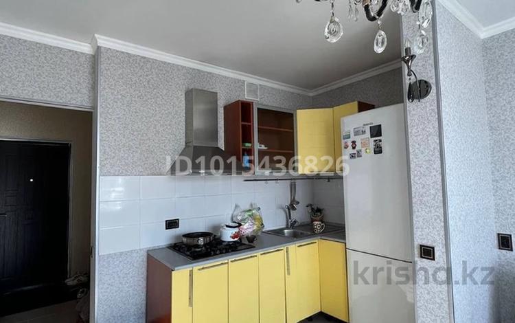 2-комнатная квартира · 55 м² · 5/50 этаж, мкр Акбулак, мкр Акбулак Чуланова 145 за 40 млн ₸ в Алматы, Алатауский р-н — фото 2