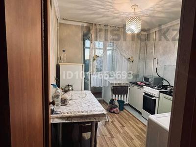 2 комнаты · 47 м² · 4/5 этаж, мкр 8 250 — Остановка 8 мкр за 50 000 ₸ в Актобе