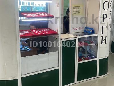 Продажа коммерческой недвижимости в Карагандинской обл.: Магазины и бутики · 10 м² за 1 млн 〒 Магазины и бутики · 10 м² за 1 млн 〒 в Караганде, Казыбек би р-н