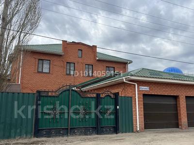 Жеке үй · 8 бөлме · 420 м² · 6 жүзд., Сазды-1, Ибатова 33, бағасы: 170 млн ₸ в Актобе, Сазда-1