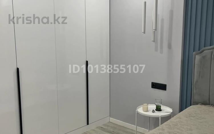 2-бөлмелі пәтер · 70 м² · 3 қабат, Абулхайр-хана 63, бағасы: 18 000 ₸ в Атырау — фото 2