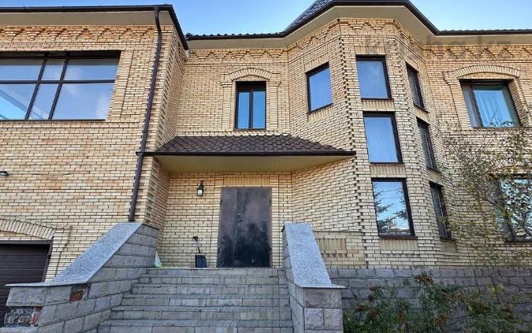 Отдельный дом · 4 комнаты · 408.6 м² · 15 сот., 4 микрорайон за 98 млн 〒 в Костанае — фото 3