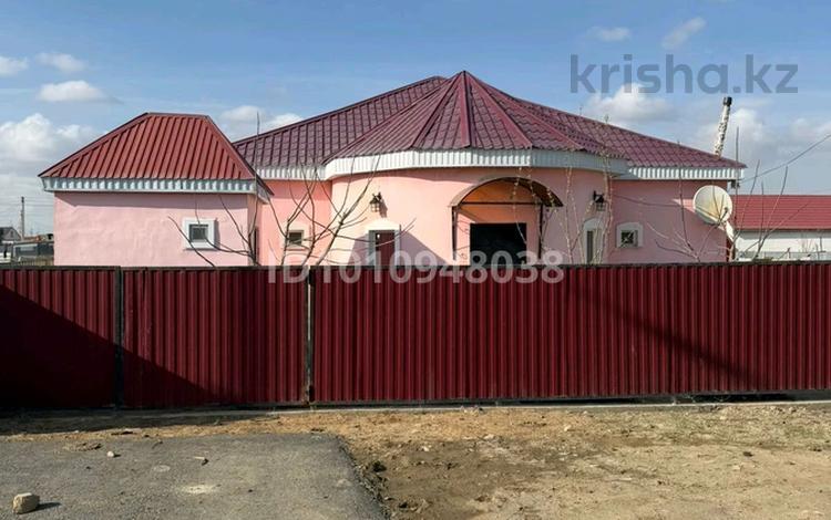 Отдельный дом · 4 комнаты · 141 м² · 10 сот., Курмангалиева 47 за 30 млн 〒 в Атырау — фото 2