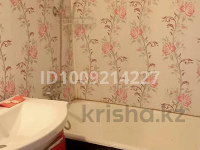 Отдельный дом · 2 комнаты · 80 м², Жургенева 175 — Рядом ярмарка за 100 000 〒 в Актобе, мкр. Курмыш