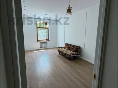 2-комнатная квартира · 57 м² · 2/3 этаж, Толе би — Назарбаева за 65 млн ₸ в Алматы, Медеуский р-н