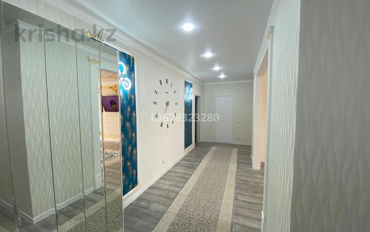 3-бөлмелі пәтер · 105 м² · 7/9 қабат, мкр. Алтын орда, Батыс 2, бағасы: 41.5 млн ₸ в Актобе — фото 4