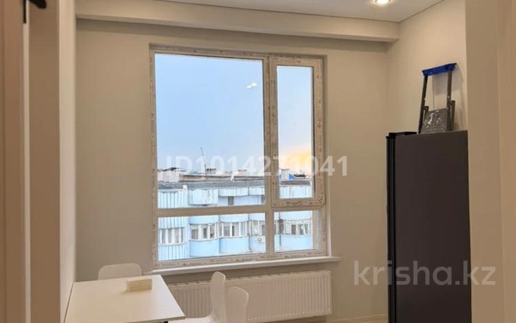 1-комнатная квартира · 39 м² · 12/12 этаж, Толе Би 290/1 за 300 000 ₸ в Алматы, Алмалинский р-н — фото 2