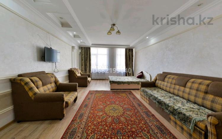 1-комнатная квартира, 40 м² по часам, Сатпаева 24 за 1 000 〒 в Астане, Алматы р-н — фото 2