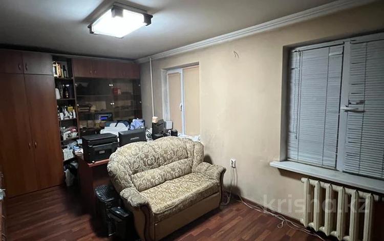 3-бөлмелі пәтер · 56 м² · 3/5 қабат, Досмухамедова 71, бағасы: 38 млн ₸ в Алматы, Алмалинский р-н — фото 2