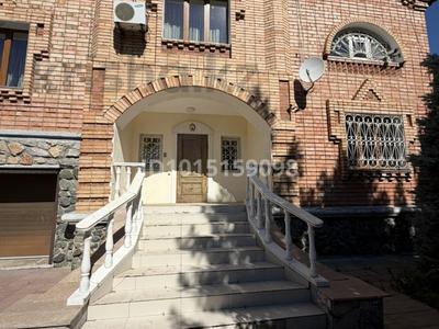 Отдельный дом · 14 комнат · 600 м² · 25 сот., мкр Байтерек, Мичурино, Комсомольская за 200 млн ₸ в Уральске