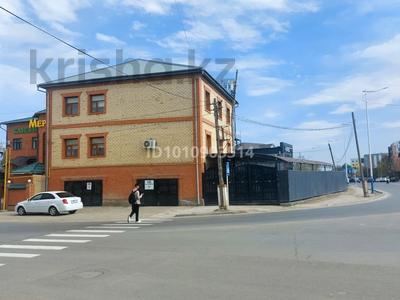 Отдельный дом · 8 комнат · 260 м² · 10 сот., Айтбаева 2 — Байтурсынова за 180 млн ₸ в 
