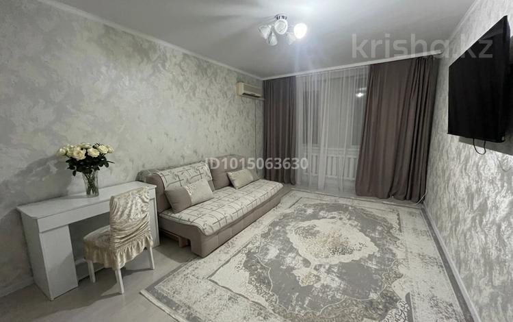 2-бөлмелі пәтер · 52 м² · 5/9 қабат, 5 микрорайон 4 дом, бағасы: 170 000 ₸ в Аксае — фото 2