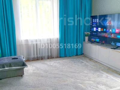 3-комнатная квартира · 68.4 м² · 2/2 этаж, Тәуелсіздік 54 за 9 млн 〒 в Алтае