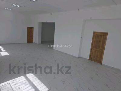 Свободное назначение, офисы, магазины и бутики, медцентры и аптеки · 200 м² за 300 000 ₸ в Атырау, мкр Геолог