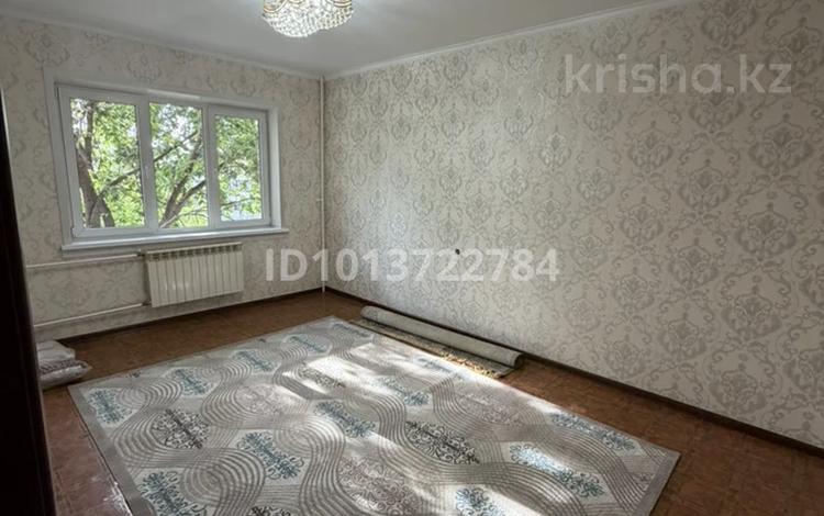 3-бөлмелі пәтер · 70 м² · 4/9 қабат, мкр Жетысу-2, бағасы: 350 000 ₸ в Алматы, Ауэзовский р-н — фото 2