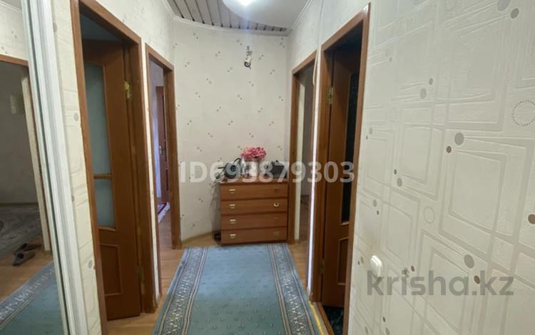 3-комнатная квартира, 72 м², 2/5 этаж, 28-й мкр 4