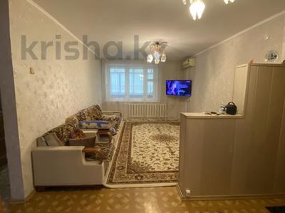 3-комнатная квартира · 60.2 м² · 2/5 этаж, Молдагулова — Торговая база за 22.9 млн ₸ в Уральске