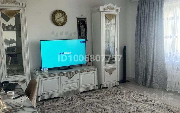4-бөлмелі пәтер · 110 м² · 5/5 қабат, Пр. Азаттык 71, бағасы: 33 млн ₸ в Атырау — фото 2