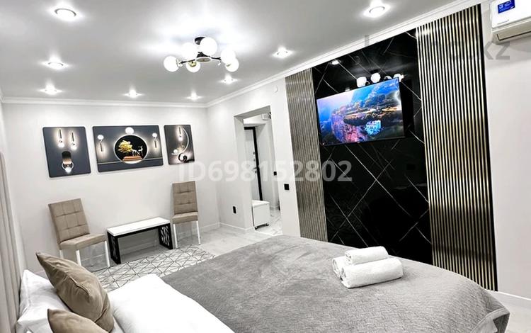 1-бөлмелі пәтер · 32 м² · 3/5 қабат, Проспект Жамбыла 115а — Сулейменова, бағасы: 18 000 〒 в Таразе — фото 2