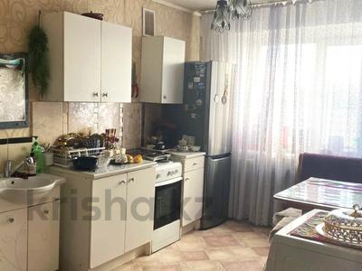 3-комнатная квартира · 66 м² · 2/2 этаж, Ленина 30 — Средняя школа им. Досова за 15 млн 〒 в Катарколе