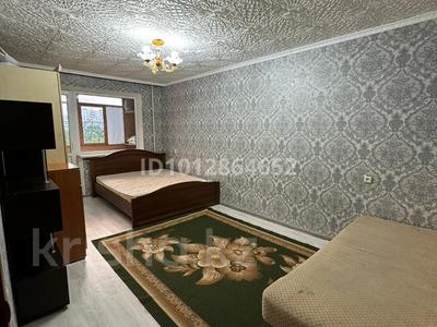 1-бөлмелі пәтер · 32 м² · 4/5 қабат, 6й микрорайон, Республика — Муканова, бағасы: 20 млн ₸ в Караганде, Казыбек би р-н