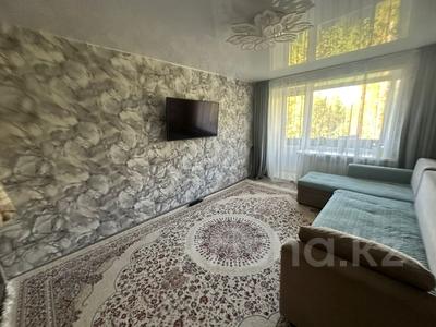 3-бөлмелі пәтер, 53 м², 5/5 қабат, 4 микрорайон 30, бағасы: 16.2 млн 〒 в Риддере