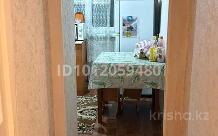 1-бөлмелі пәтер · 30 м² · 3/5 қабат, Мкр. Каратау 12, бағасы: 8.5 млн ₸ в Таразе — фото 2