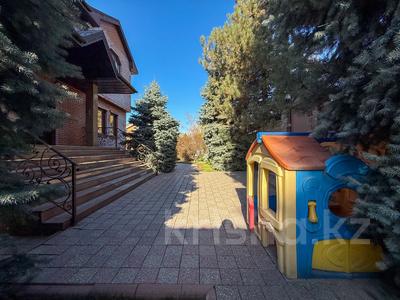 Отдельный дом · 6 комнат · 379 м² · 9.3 сот., Достык 308 за 735 млн ₸ в Алматы, Медеуский р-н