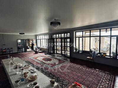Отдельный дом · 11 комнат · 600 м² · 13 сот., Жана дауир 15 за 90 млн ₸ в Жибек Жолы
