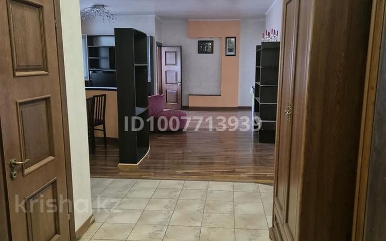 4-бөлмелі пәтер · 150 м² · 16/23 қабат, Кабанбай батыра 87, бағасы: 780 000 〒 в Алматы, Алмалинский р-н — фото 2