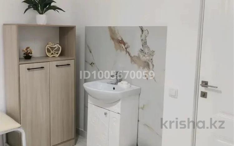 Кабинеттер және жұмыс орындары · 10 м², бағасы: 100 000 ₸ в Актобе, мкр 11 — фото 2
