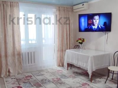 2-комнатная квартира · 55 м² · 3/9 этаж, 10 4 — 10 микр 4 дом за 19 млн ₸ в Аксае