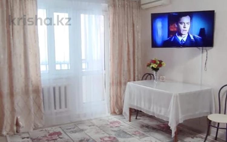 2-комнатная квартира · 55 м² · 3/9 этаж, 10 4 — 10 микр 4 дом за 19 млн ₸ в Аксае — фото 15