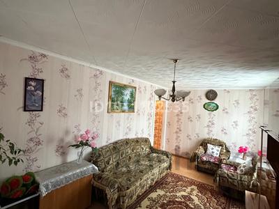 2-бөлмелі пәтер · 45 м² · 4/5 қабат, Майкудук, 12й микрорайон 49, бағасы: ~ 11.3 млн ₸ в Караганде, Алихана Бокейханова р-н
