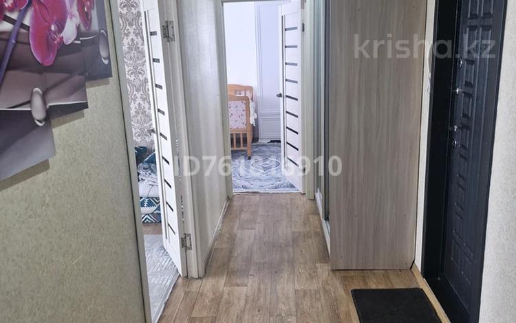 2-комнатная квартира · 54 м² · 8/9 этаж, Майкудук, Майкудук, мкр Голубые пруды 4 — Рядом школа садик поликлиника за 18.5 млн ₸ в Караганде, Алихана Бокейханова р-н — фото 2