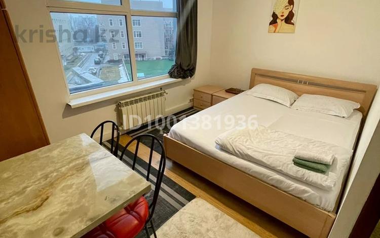 1-комнатная квартира · 15 м² · 3/3 этаж, мкр №2 55Б — Улугбека Алтынсарина за 8 000 ₸ в Алматы, Ауэзовский р-н — фото 367