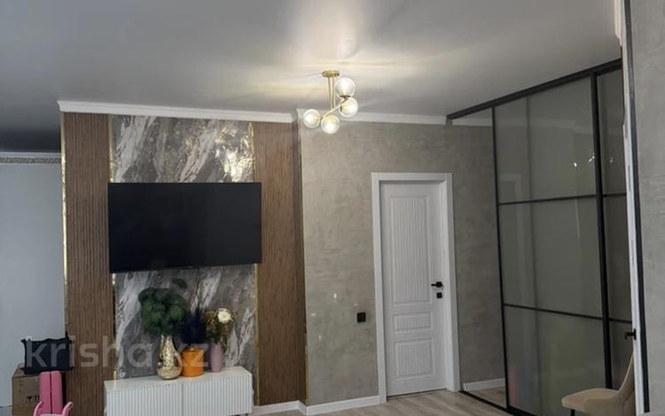 2-бөлмелі пәтер · 64 м² · 5/6 қабат, Жаңа орда ш/а., 9 микрорайон 15, бағасы: 33 млн ₸ в Уральске, мкр Жана Орда — фото 16