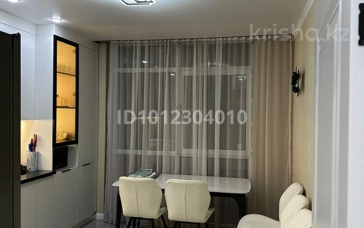 2-бөлмелі пәтер · 71 м² · 3/7 қабат, ул. Касыма Шарипова 206/2, бағасы: 41 млн ₸ в Алматы, Алатауский р-н — фото 2
